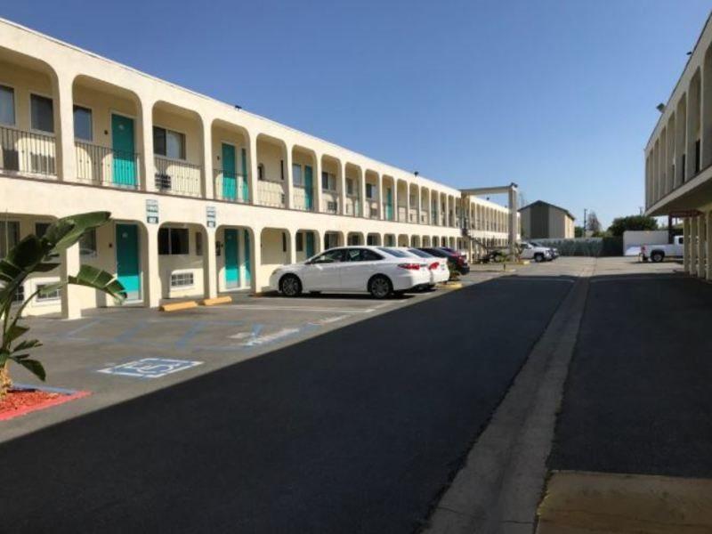 Anaheim Executive Inn & Suites Exterior foto